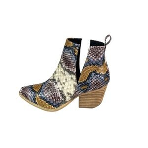 NWOT ARIDER GIRL Multi Color Snakeskin Print Ankle Boots Booties